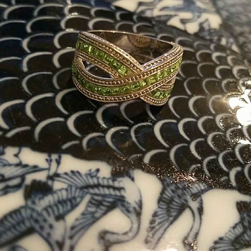 Green and silver tone ring sz 10